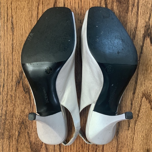 ❤️BCBG SILVER SLINGBACK SHOES - HIGH HEEL - PEEP TOE - SZ 7.5 - Picture 3 of 5